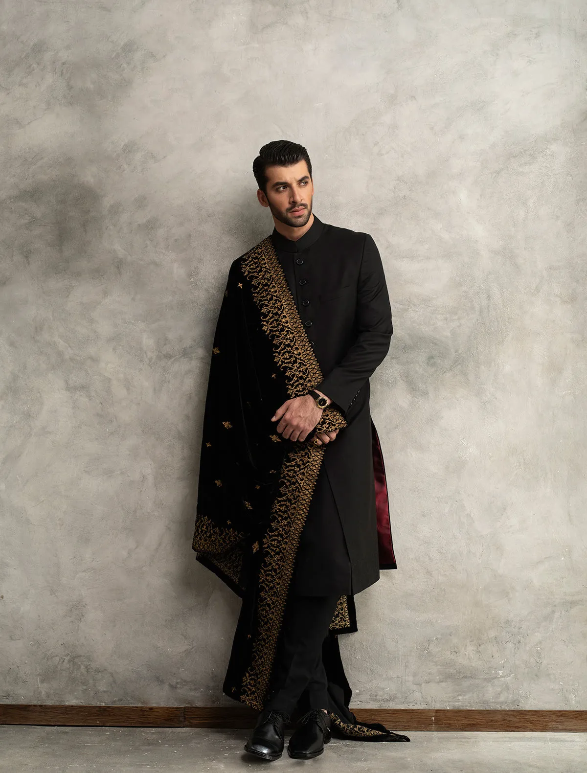 BLACK CLASSIC SHERWANI