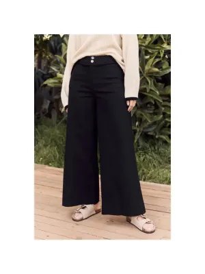 black flattering wide leg pant