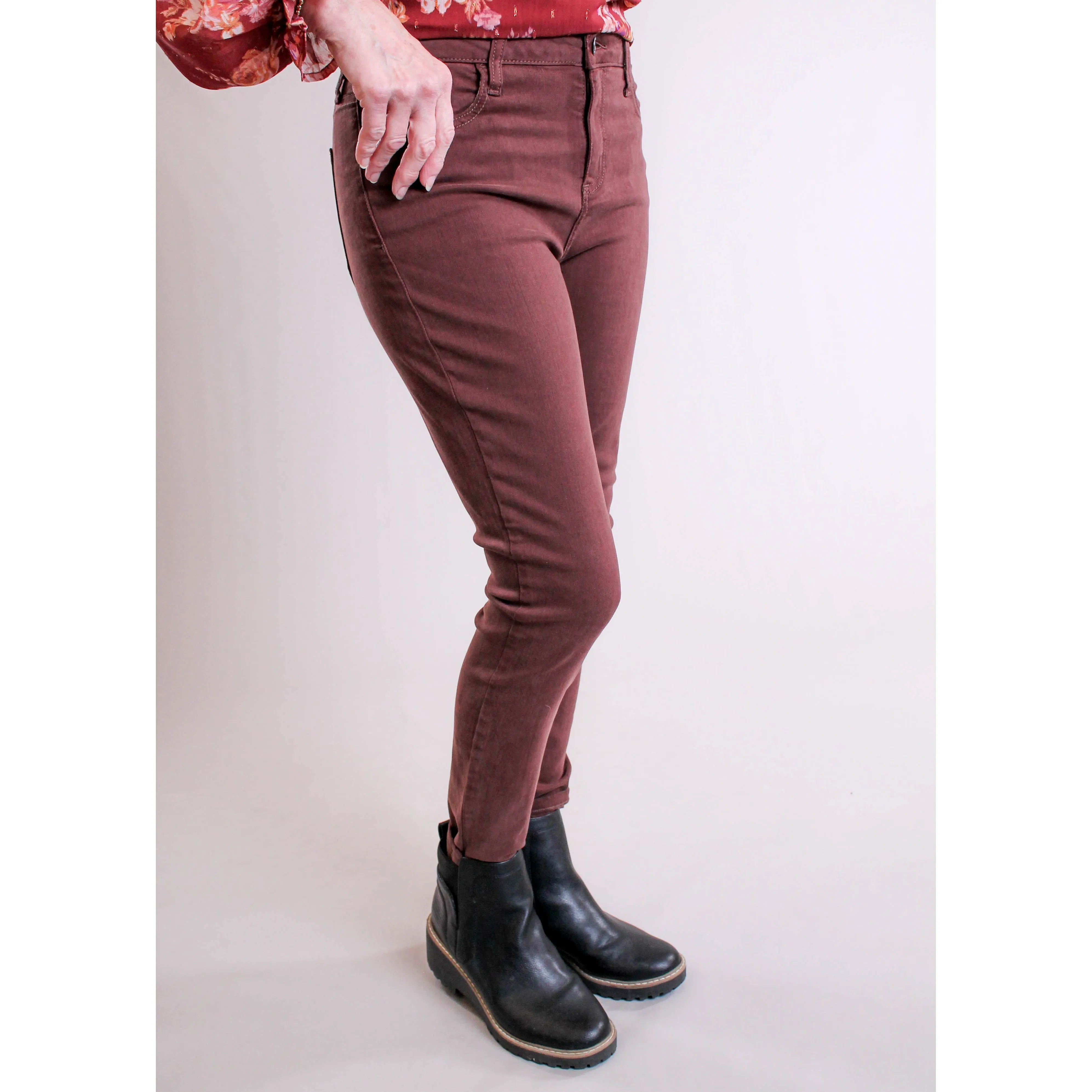 Cello Mid Rise Crop Skinny Jeans