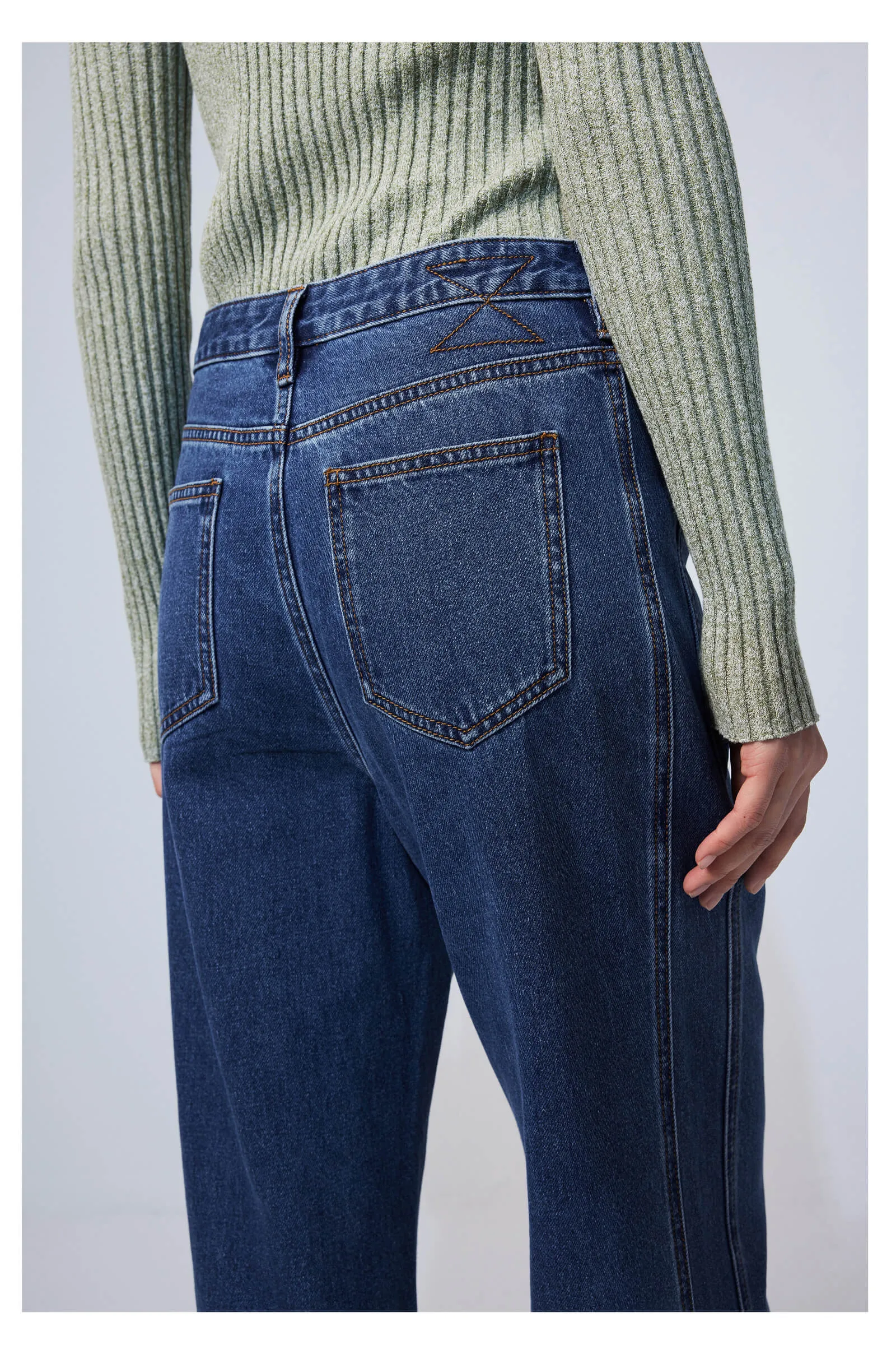 LILY Straight-Leg Dragging Denim Pants